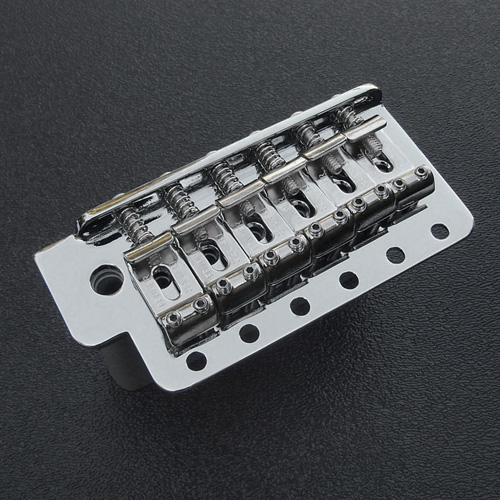 007-2290-000 0072290000 - Fender Strat Vintage/Narrow American Special, Highway One Chrome Tremolo Bridge Assembly