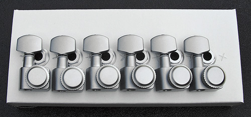 099-0818-000 0990818000 - Fender F Series Brushed Chrome Locking Tuners